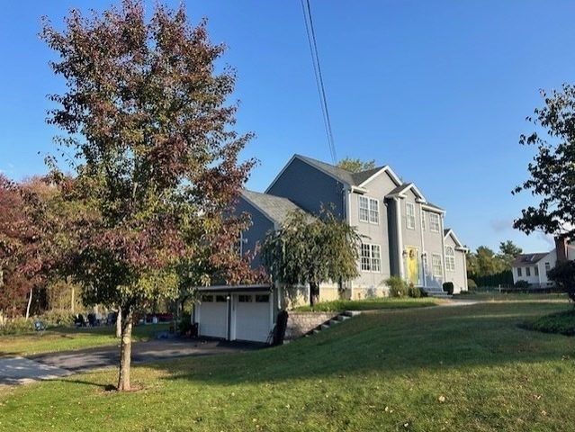 62 South Street, Douglas, MA 01516