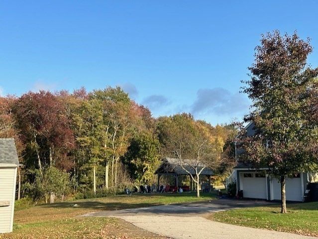 62 South Street, Douglas, MA 01516