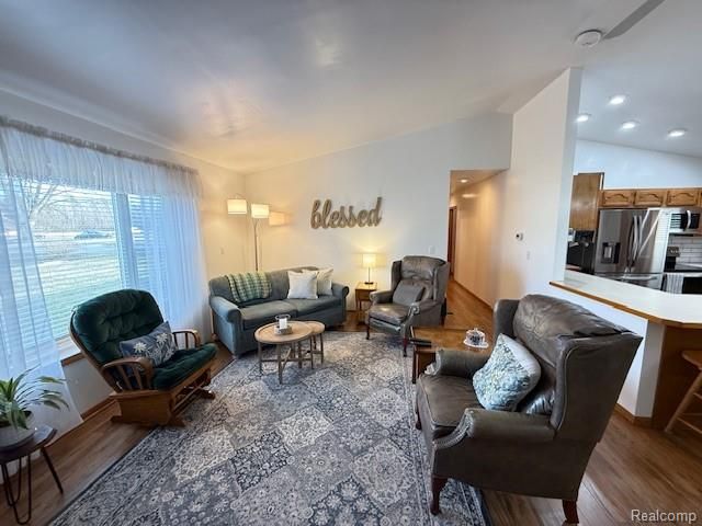 34 S Elba Road, Lapeer, MI 48446