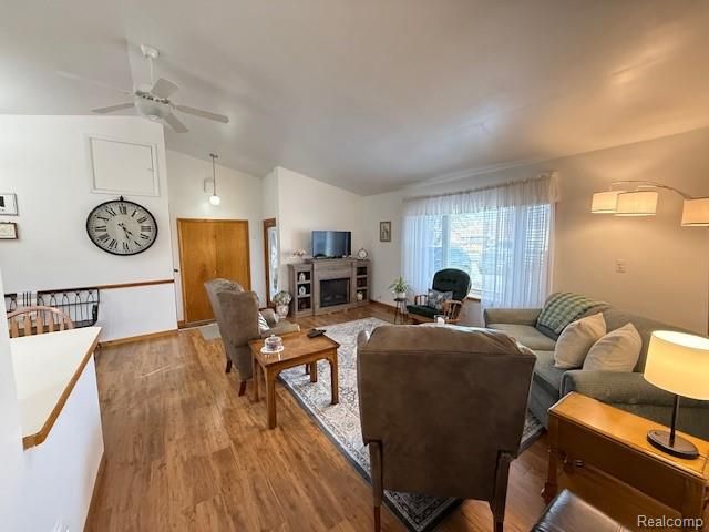 34 S Elba Road, Lapeer, MI 48446