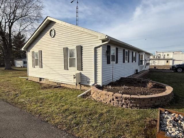 34 S Elba Road, Lapeer, MI 48446