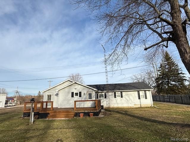 34 S Elba Road, Lapeer, MI 48446