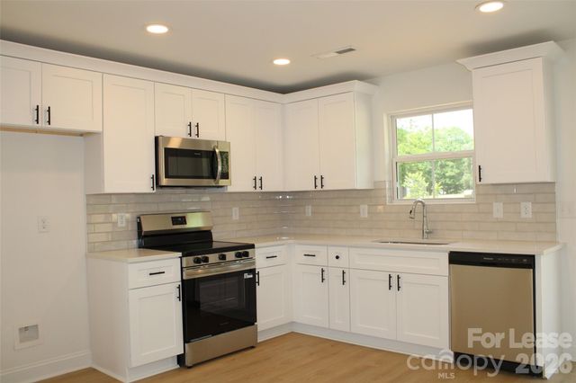 574 W Park Avenue B, Mooresville, NC 28115