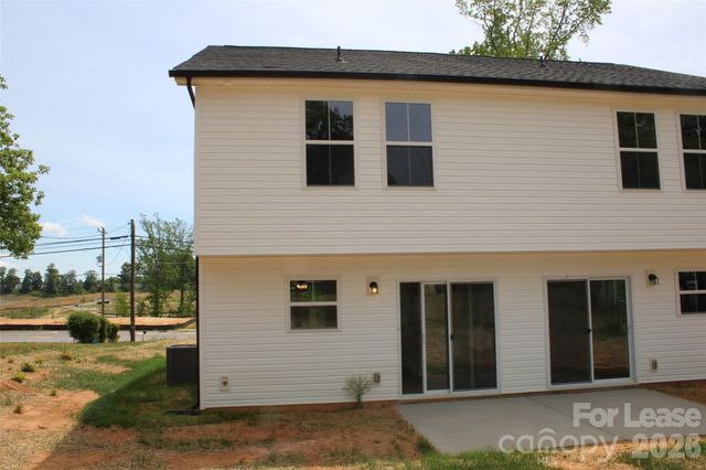 574 W Park Avenue B, Mooresville, NC 28115