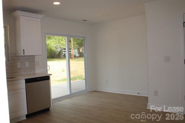 574 W Park Avenue B, Mooresville, NC 28115