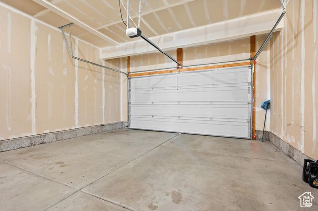 1677 S HAVEN PKWY, West Haven, UT 84401