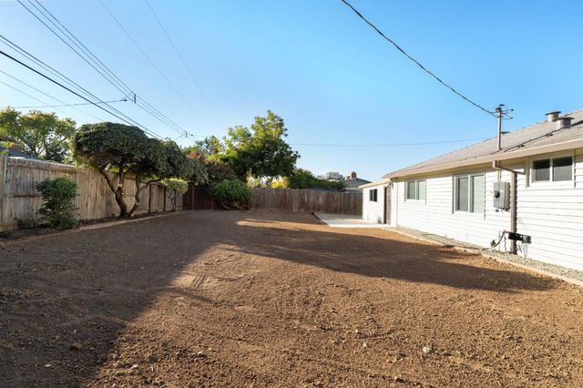 6429 Grattan Way, North Highlands, CA 95660