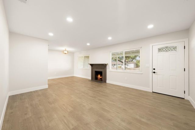 6429 Grattan Way, North Highlands, CA 95660