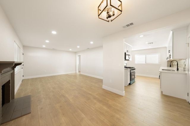 6429 Grattan Way, North Highlands, CA 95660