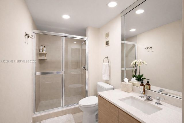 20281 E Country Club Drive 403, Aventura, FL 33180