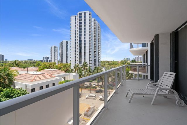 20281 E Country Club Drive 403, Aventura, FL 33180