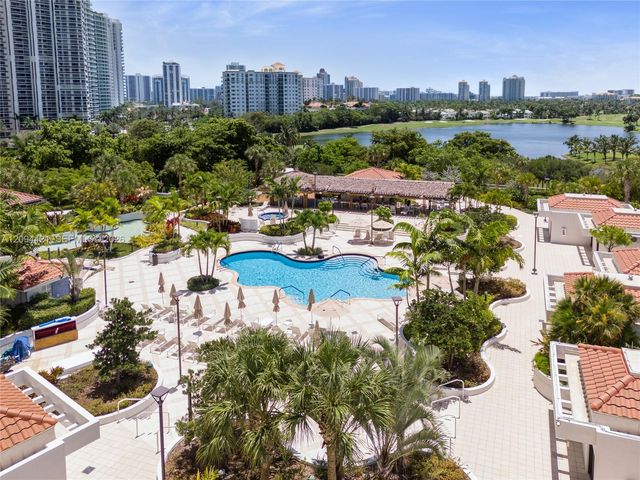 20281 E Country Club Drive 403, Aventura, FL 33180