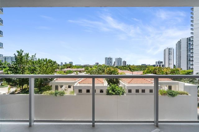 20281 E Country Club Drive 403, Aventura, FL 33180