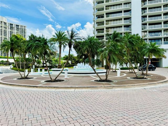 20281 E Country Club Drive 403, Aventura, FL 33180