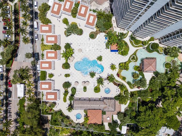 20281 E Country Club Drive 403, Aventura, FL 33180
