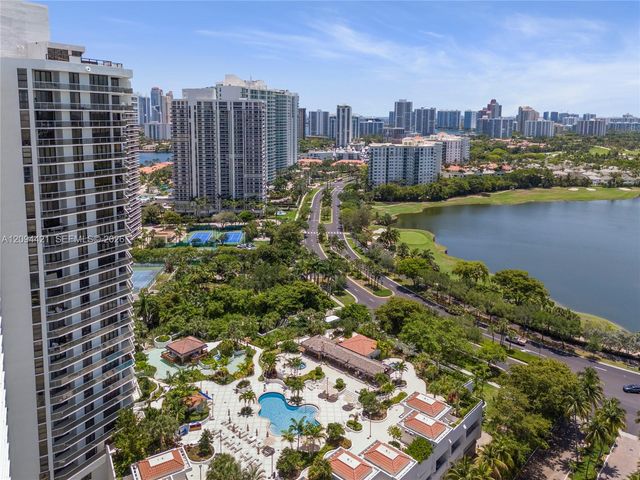 20281 E Country Club Drive 403, Aventura, FL 33180
