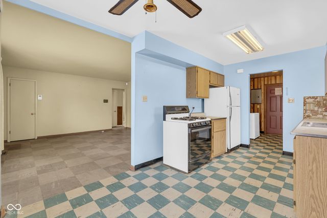 2808 Sangster Avenue, Indianapolis, IN 46218