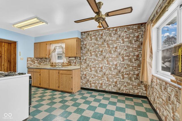 2808 Sangster Avenue, Indianapolis, IN 46218