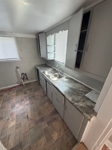 2250 Chestnut Street, Fort Wayne, IN 46803
