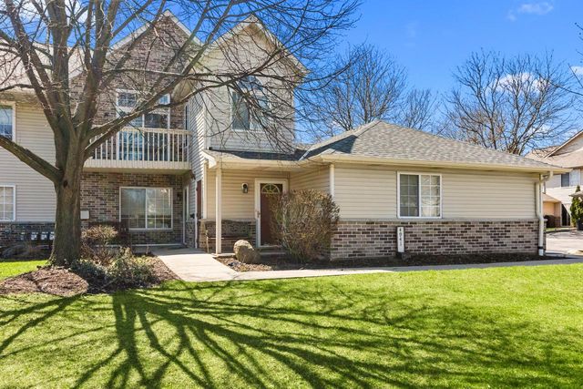 4941 W Maple Leaf CIRCLE, Greenfield, WI 53220