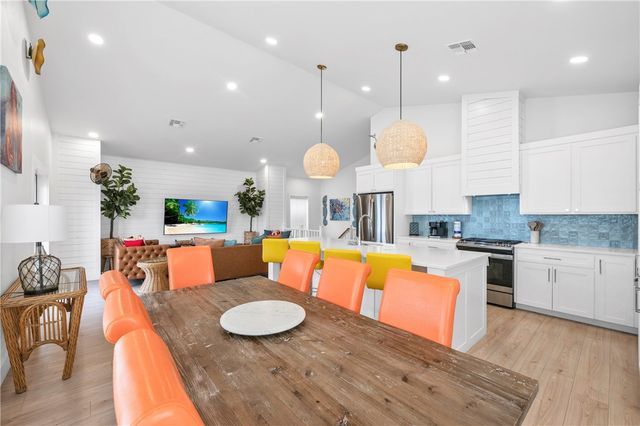 901 Ninth St 13, Port Aransas, TX 78373