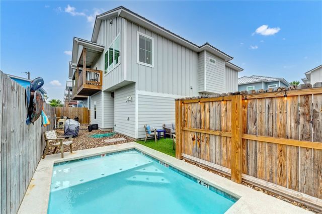 901 Ninth St 13, Port Aransas, TX 78373