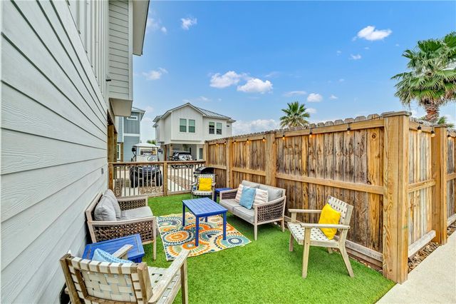 901 Ninth St 13, Port Aransas, TX 78373