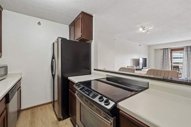 300 Walnut Street 707, Des Moines, IA 50309