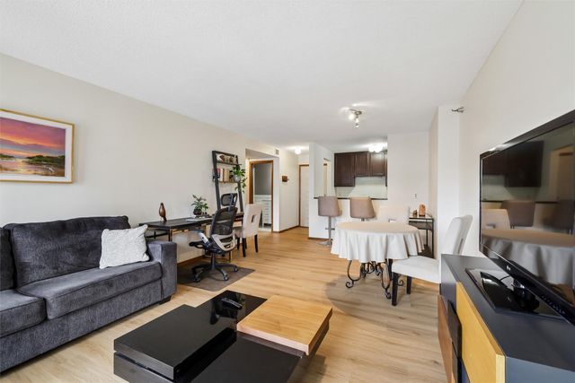 300 Walnut Street 707, Des Moines, IA 50309