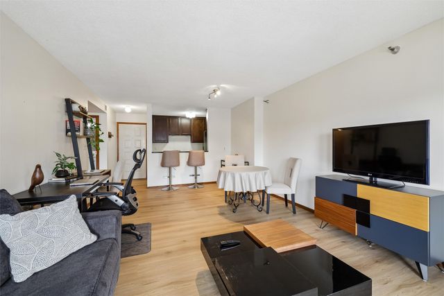 300 Walnut Street 707, Des Moines, IA 50309