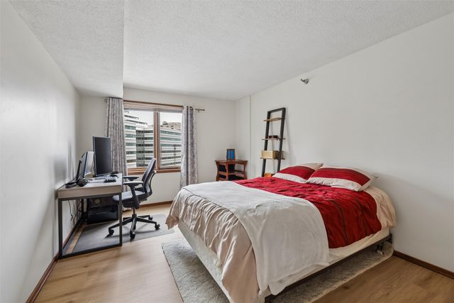 300 Walnut Street 707, Des Moines, IA 50309