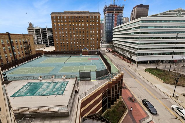 300 Walnut Street 707, Des Moines, IA 50309