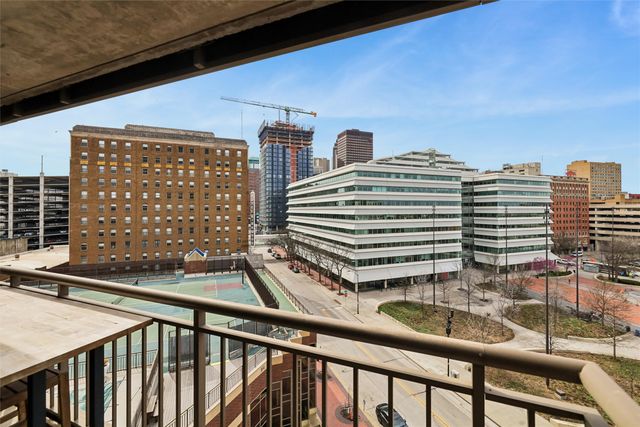 300 Walnut Street 707, Des Moines, IA 50309