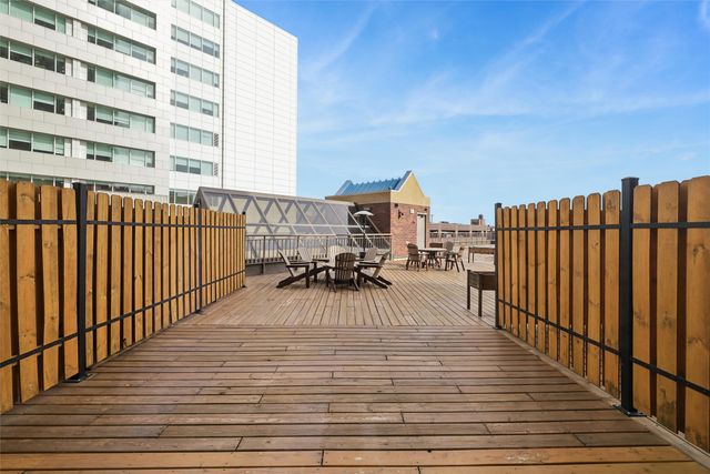 300 Walnut Street 707, Des Moines, IA 50309