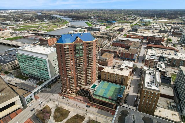 300 Walnut Street 707, Des Moines, IA 50309