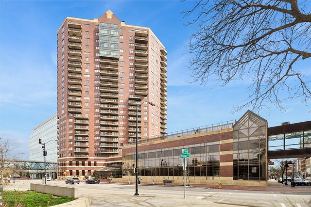 300 Walnut Street 707, Des Moines, IA 50309