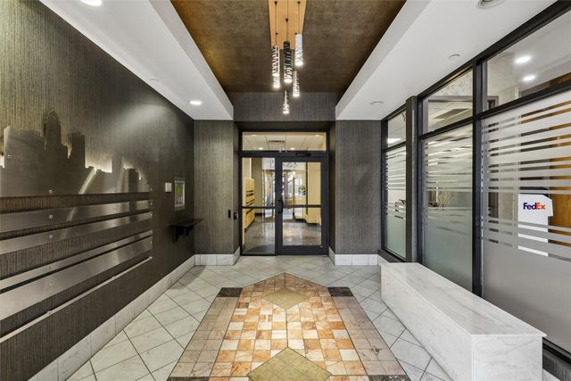 300 Walnut Street 707, Des Moines, IA 50309