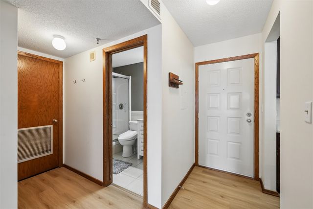 300 Walnut Street 707, Des Moines, IA 50309