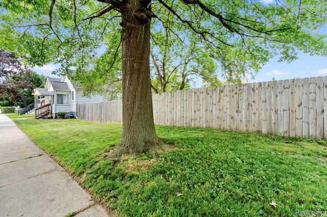 448 Bondie Street, Wyandotte, MI 48192