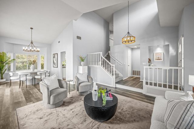 14581 Rutledge Sq, San Diego, CA 92128