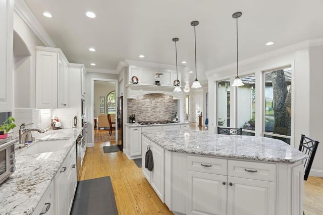 2612 Arboreta Ct, Carmichael, CA 95608