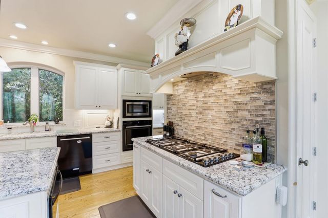 2612 Arboreta Ct, Carmichael, CA 95608