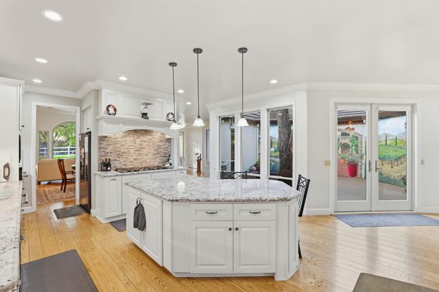 2612 Arboreta Ct, Carmichael, CA 95608