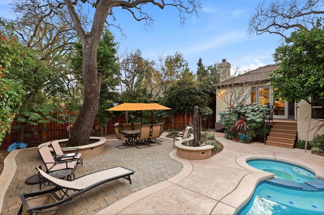 2612 Arboreta Ct, Carmichael, CA 95608