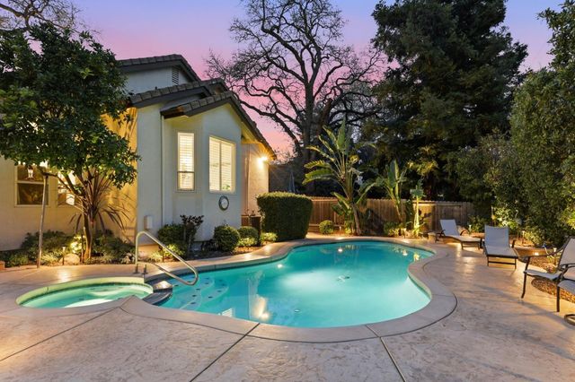 2612 Arboreta Ct, Carmichael, CA 95608