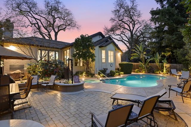 2612 Arboreta Ct, Carmichael, CA 95608