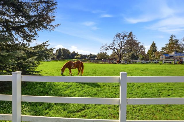 2612 Arboreta Ct, Carmichael, CA 95608