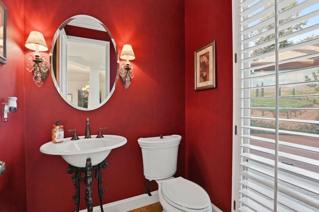 2612 Arboreta Ct, Carmichael, CA 95608