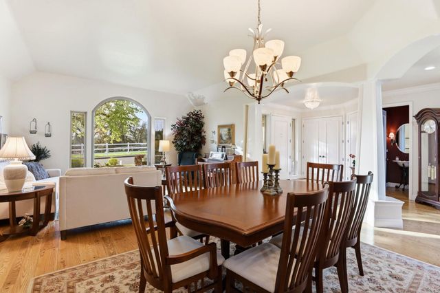 2612 Arboreta Ct, Carmichael, CA 95608