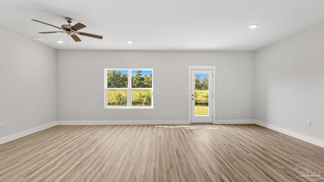 5531 Briset St, Milton, FL 32583